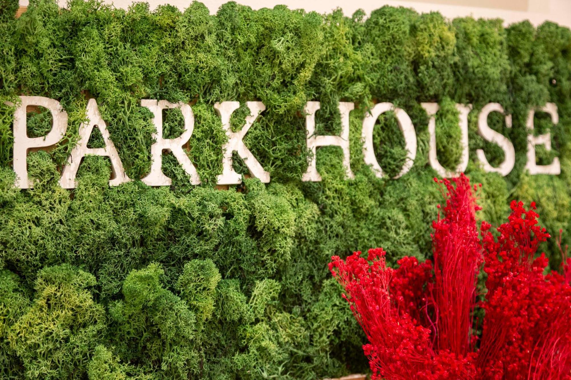 Parkhouse Apartament *